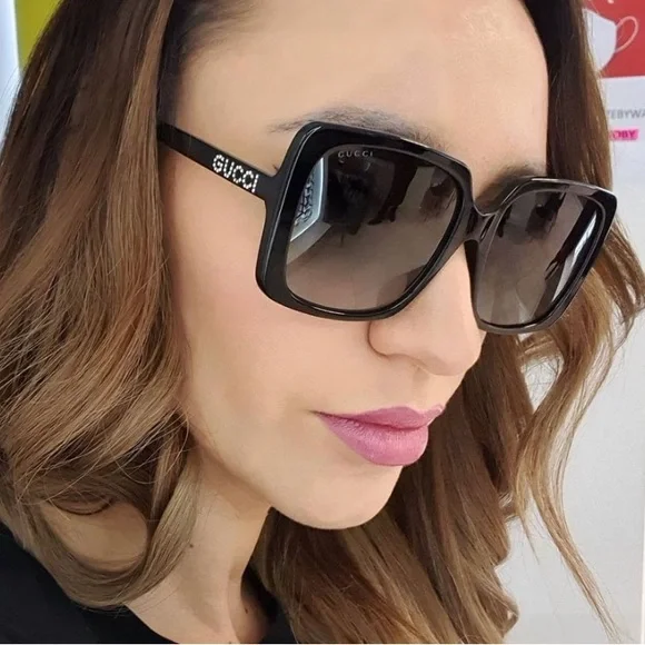 GUCCI Grey Gradient Square Ladies Sunglasses
GG0728SA 001 57 Gucci Grey Gradient Square Ladies Sunglasses GG0728SA 001 57  main image 4